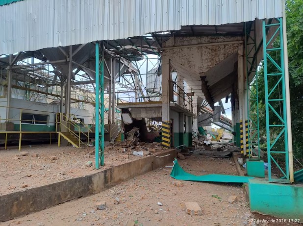 Explosão em silo de grãos deixa feridos e mobiliza bombeiros no interior paulista